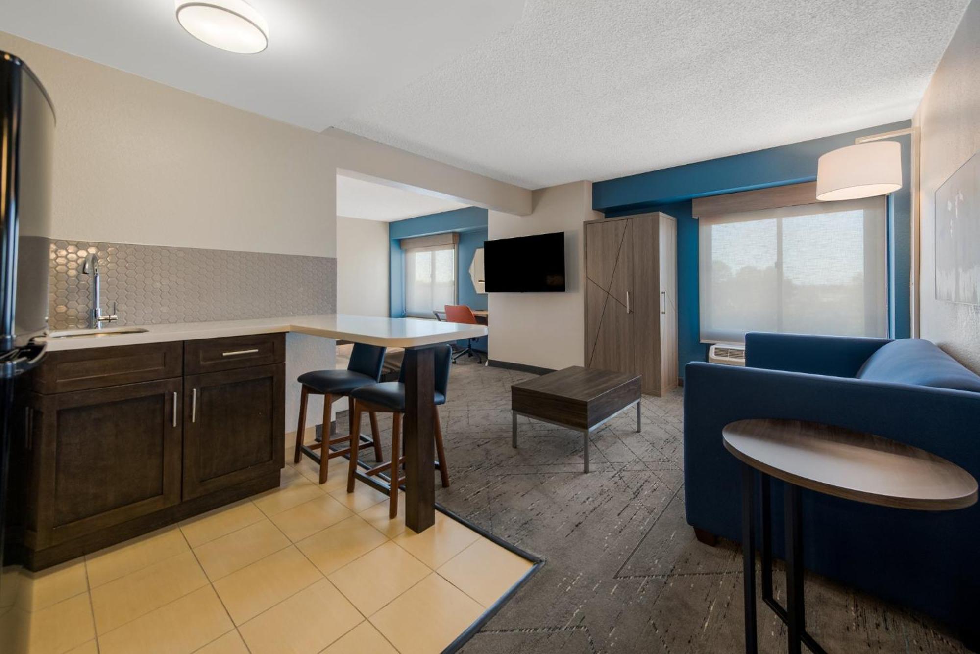 Holiday Inn Express Hotels- Hampton By Ihg Екстериор снимка