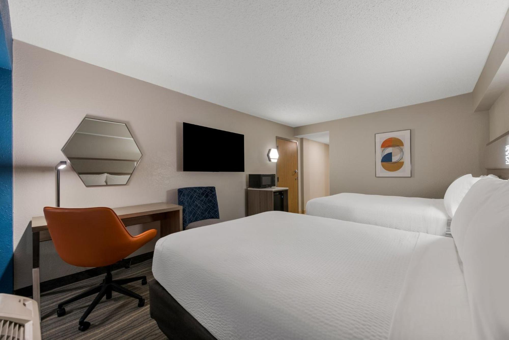 Holiday Inn Express Hotels- Hampton By Ihg Екстериор снимка