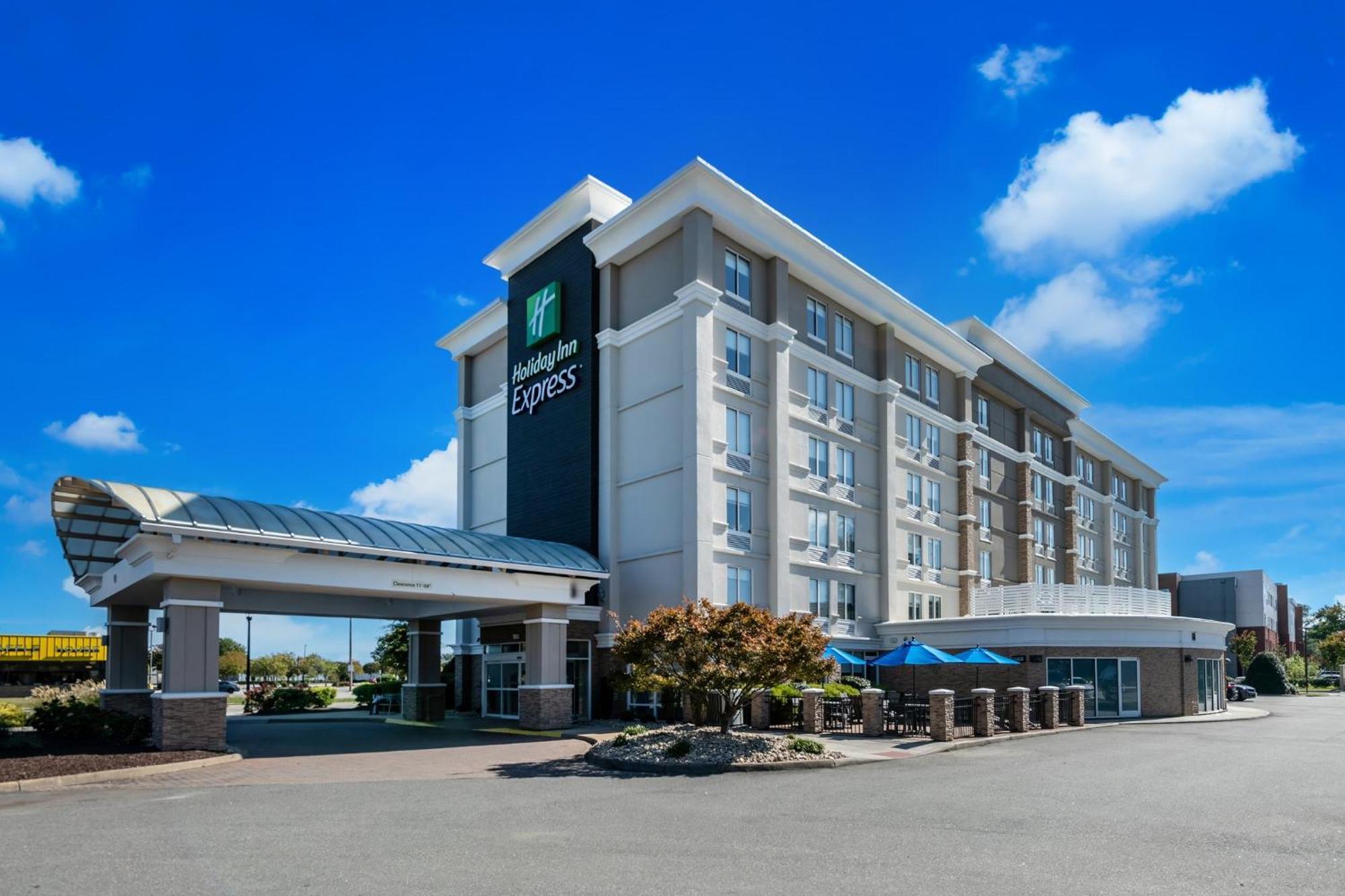 Holiday Inn Express Hotels- Hampton By Ihg Екстериор снимка