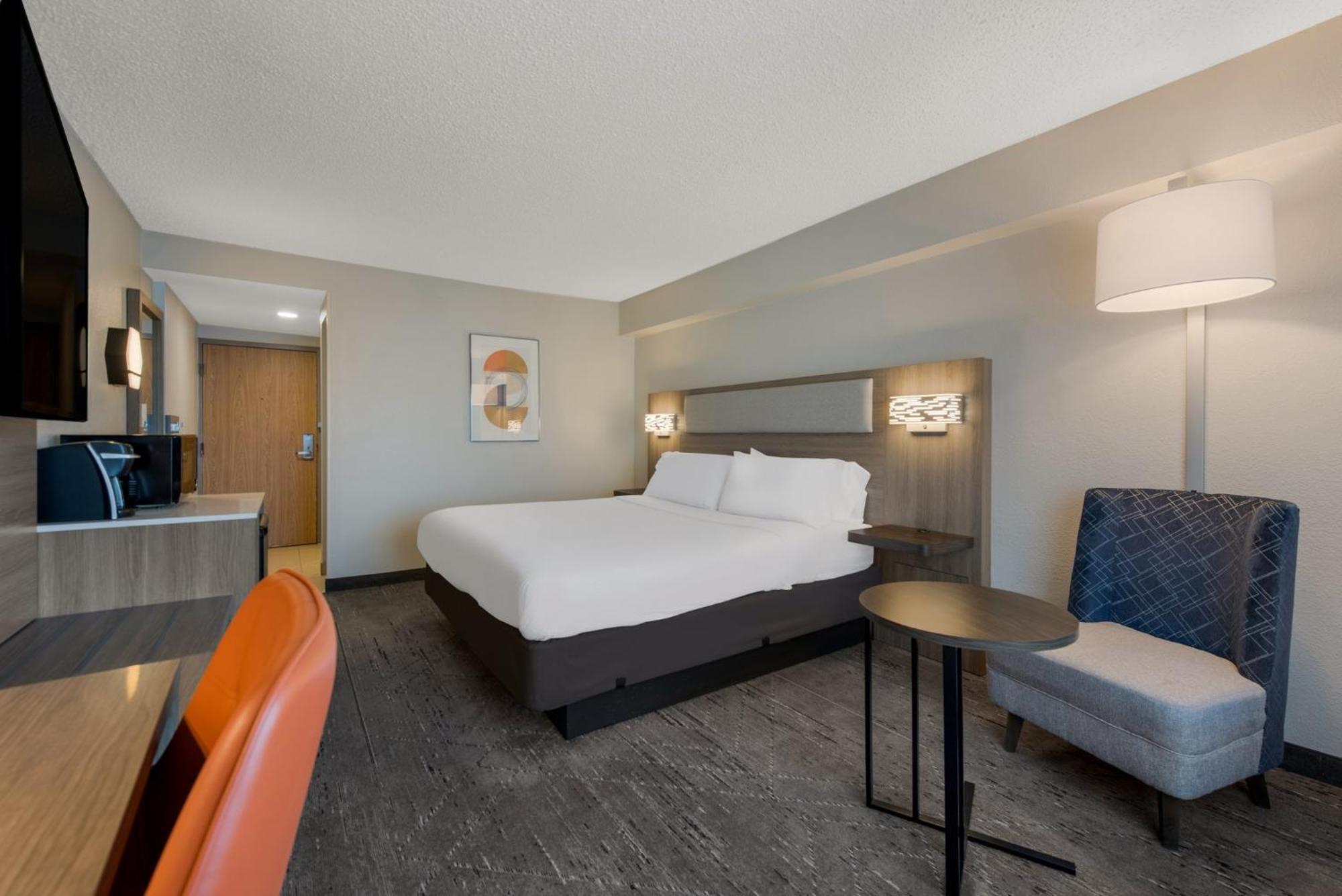 Holiday Inn Express Hotels- Hampton By Ihg Екстериор снимка