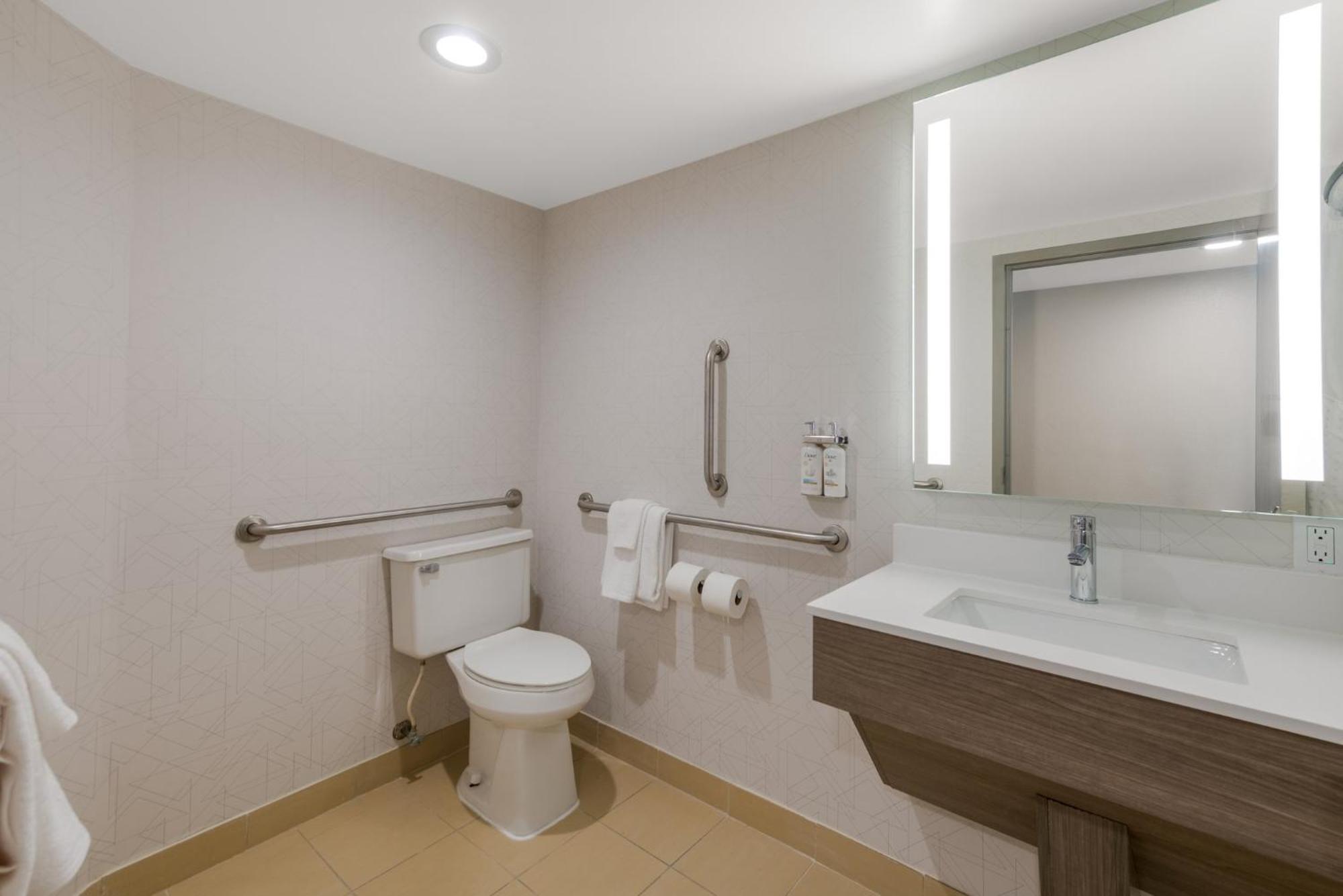 Holiday Inn Express Hotels- Hampton By Ihg Екстериор снимка