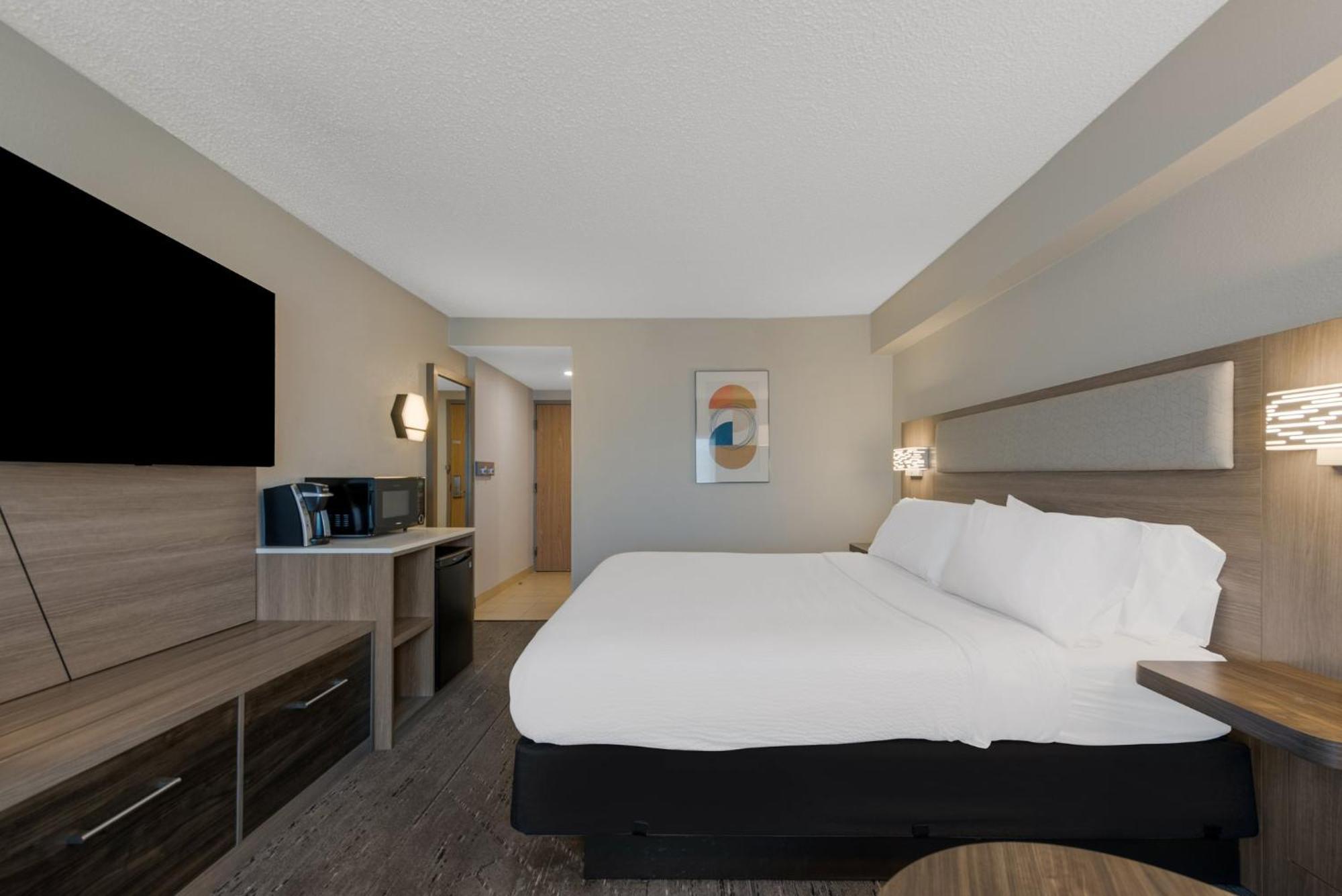 Holiday Inn Express Hotels- Hampton By Ihg Екстериор снимка