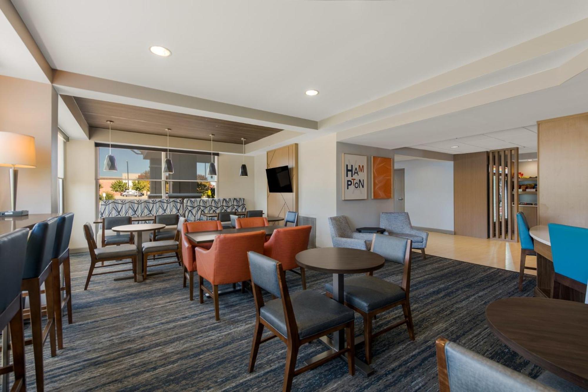 Holiday Inn Express Hotels- Hampton By Ihg Екстериор снимка